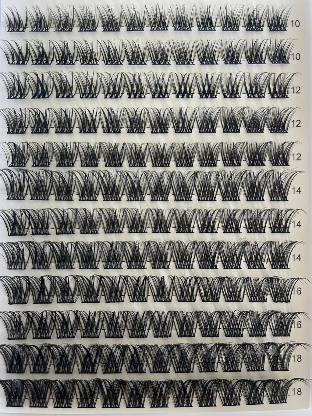 medium wispy eyelash clusters